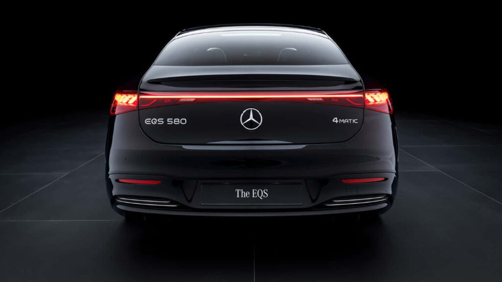 2025 Mercedes EQS Bir Şekilde Daha Kötü Görünüyor